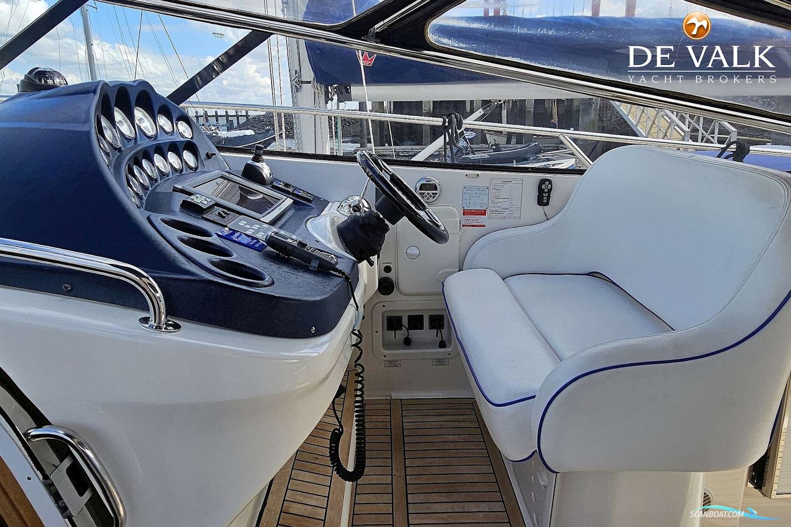 Bavaria Motor Boats 42 Sport