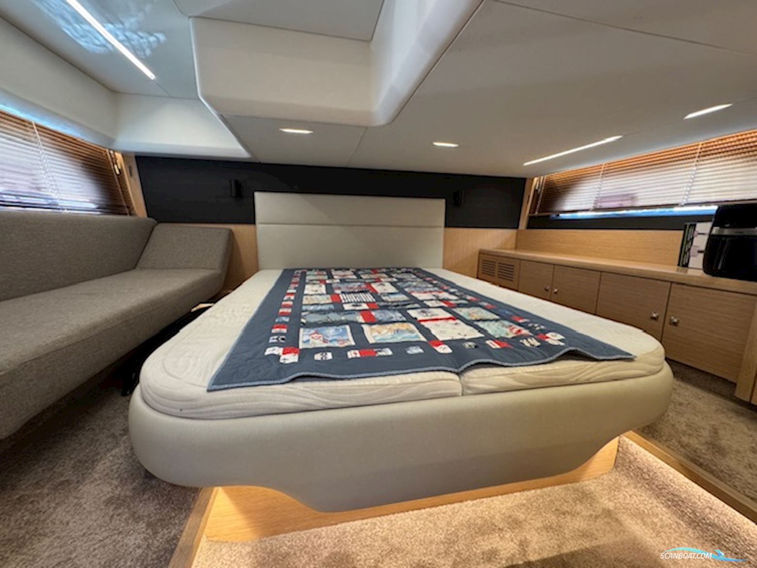 Bavaria R 40 Fly m/ Joystck