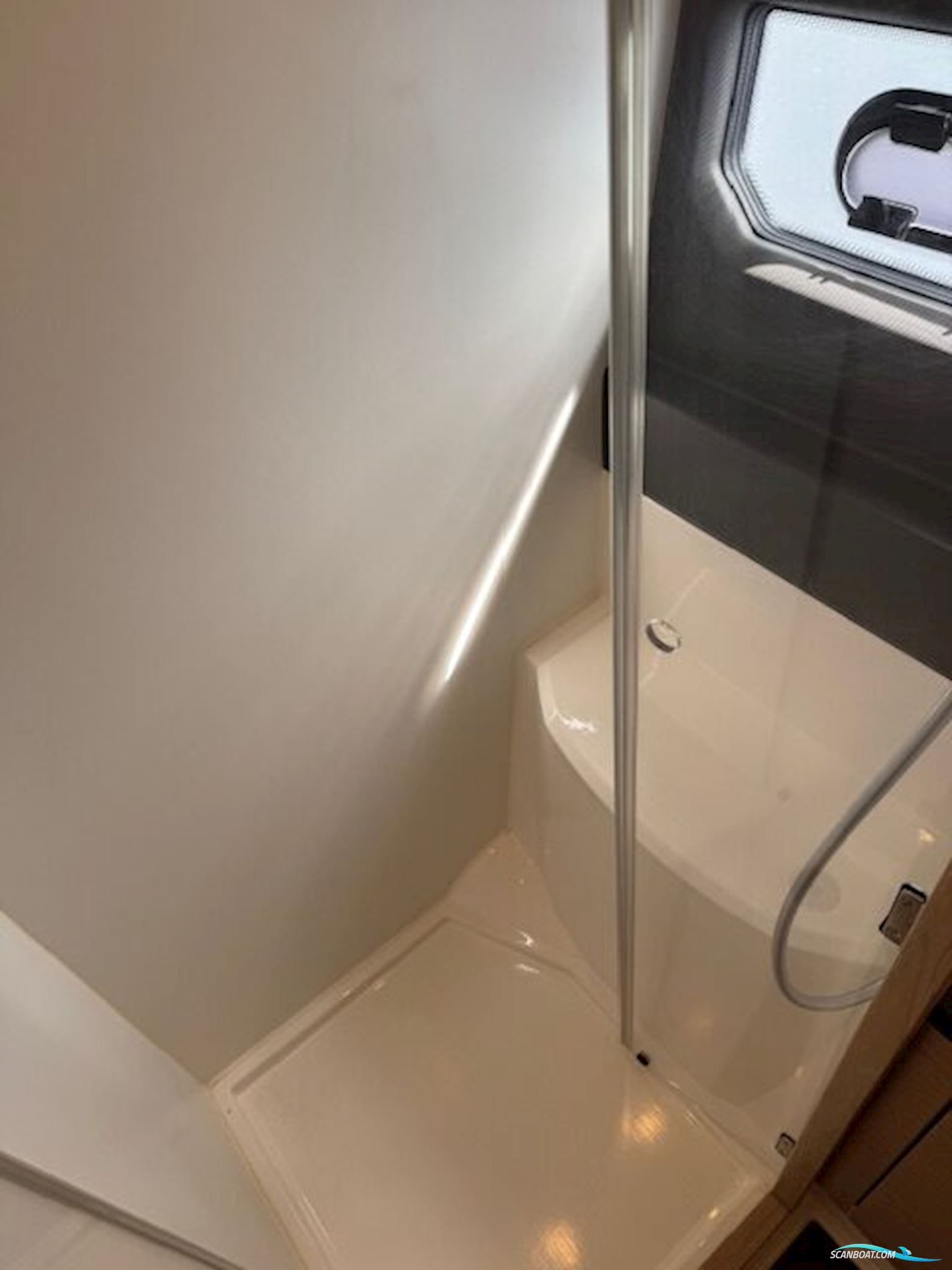 Bavaria R 40 Fly m/ Joystck