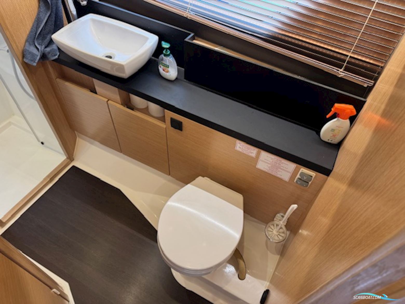 Bavaria R 40 Fly m/ Joystck