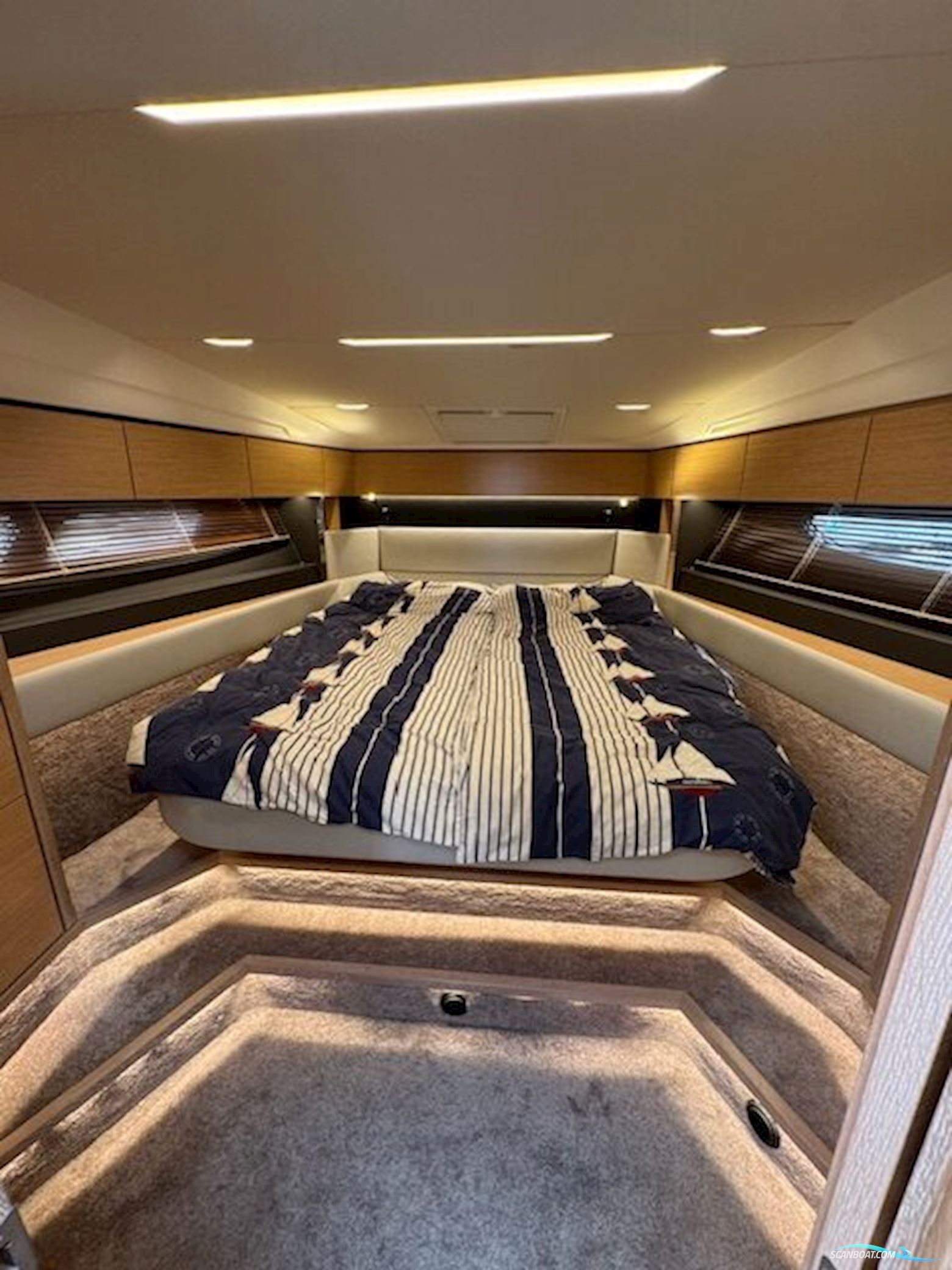 Bavaria R 40 Fly m/ Joystck