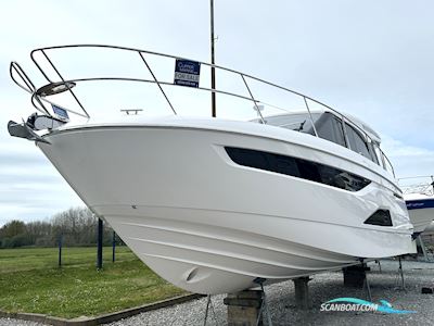 Bavaria R40 Coupe Motorboten 2026, met Volvo Penta motor, United Kingdom
