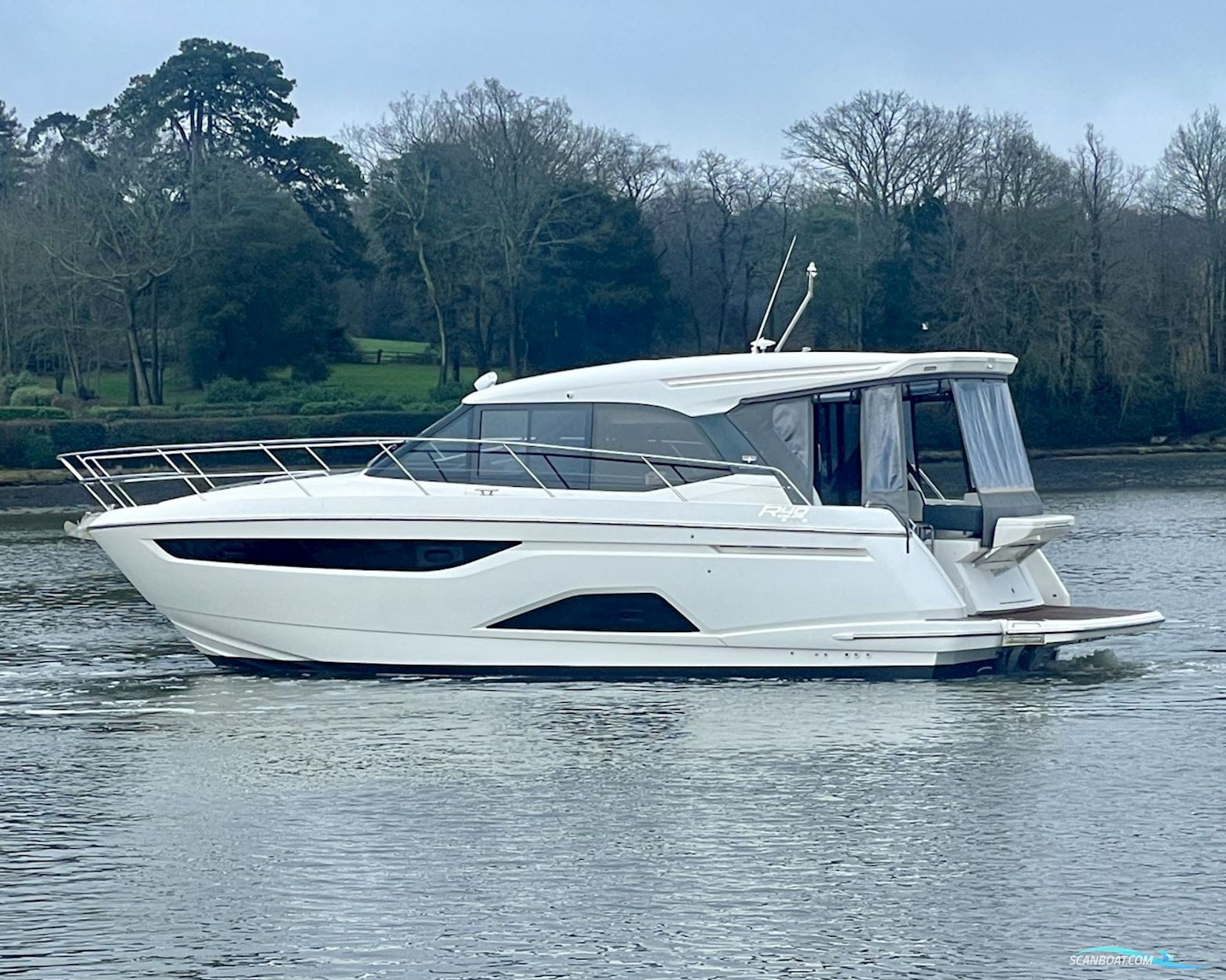 Bavaria R40