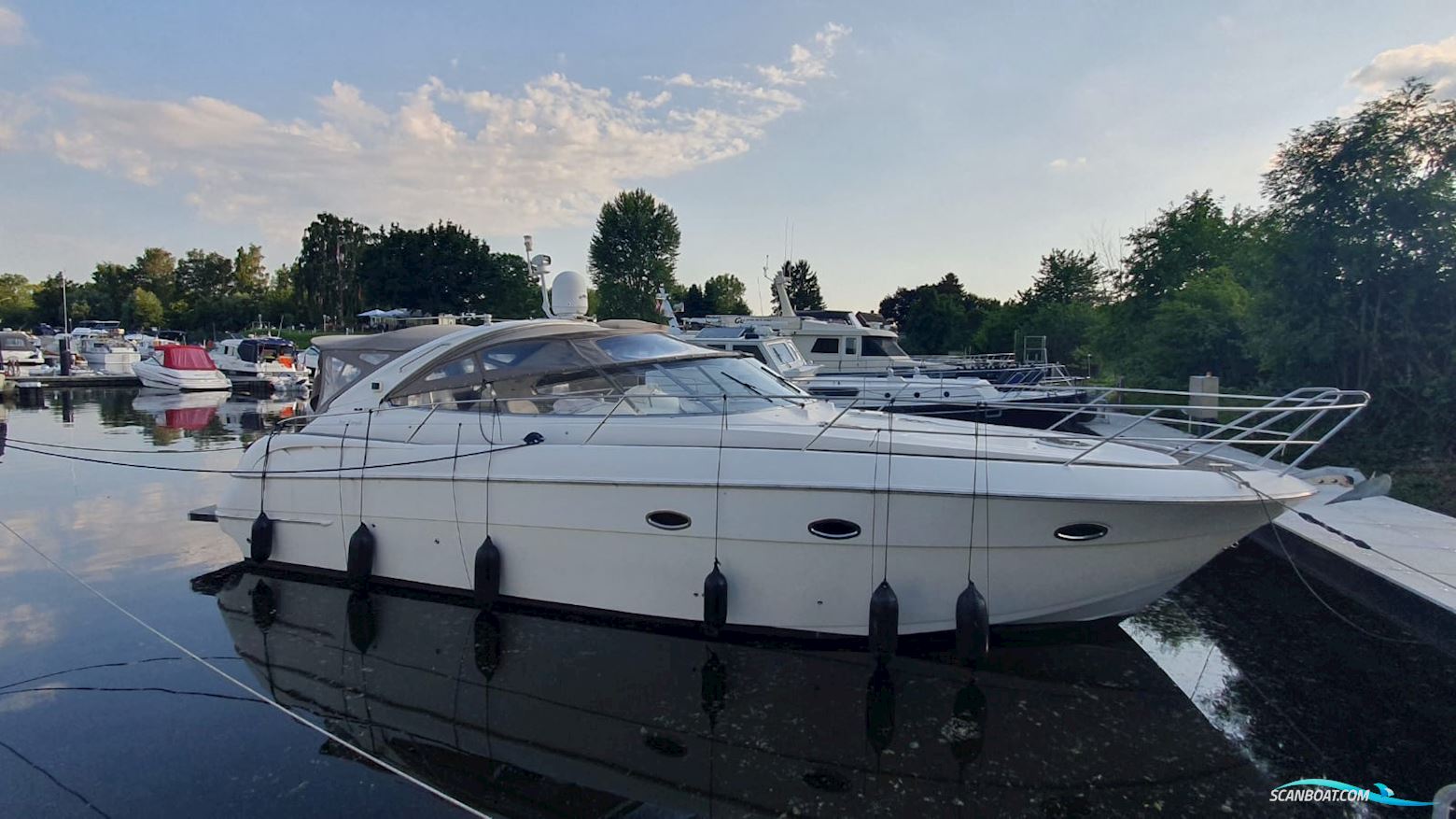 Bavaria S 37