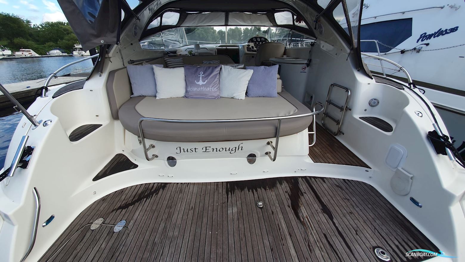 Bavaria S 37