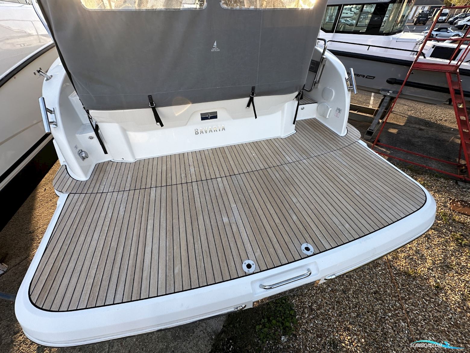 Bavaria S33HT