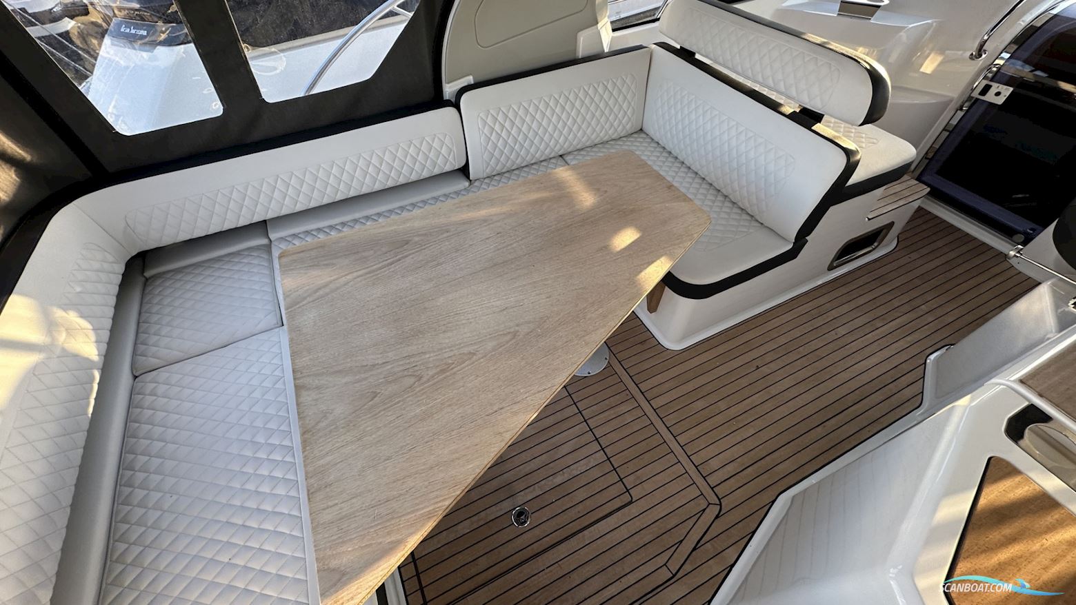 Bavaria S33HT