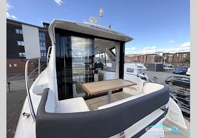 Bavaria S36 Motorboten 2017, met Volvo Penta motor, United Kingdom