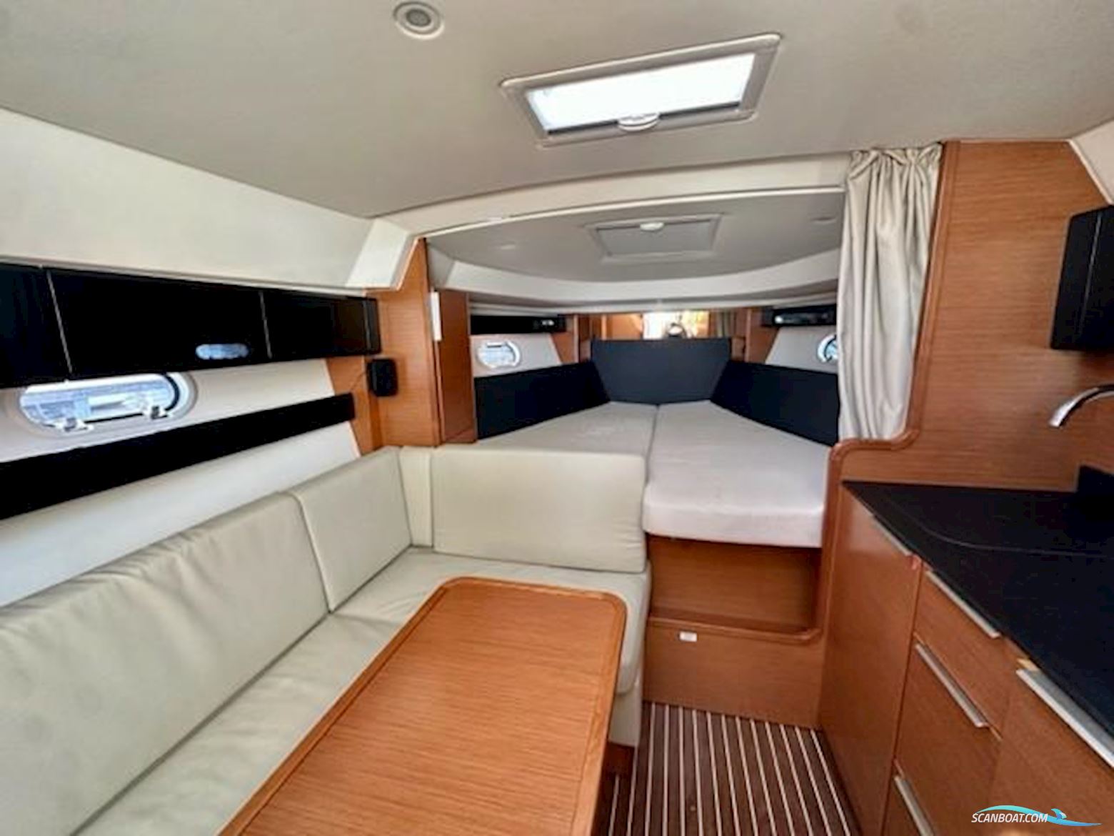 Bavaria Sport 330