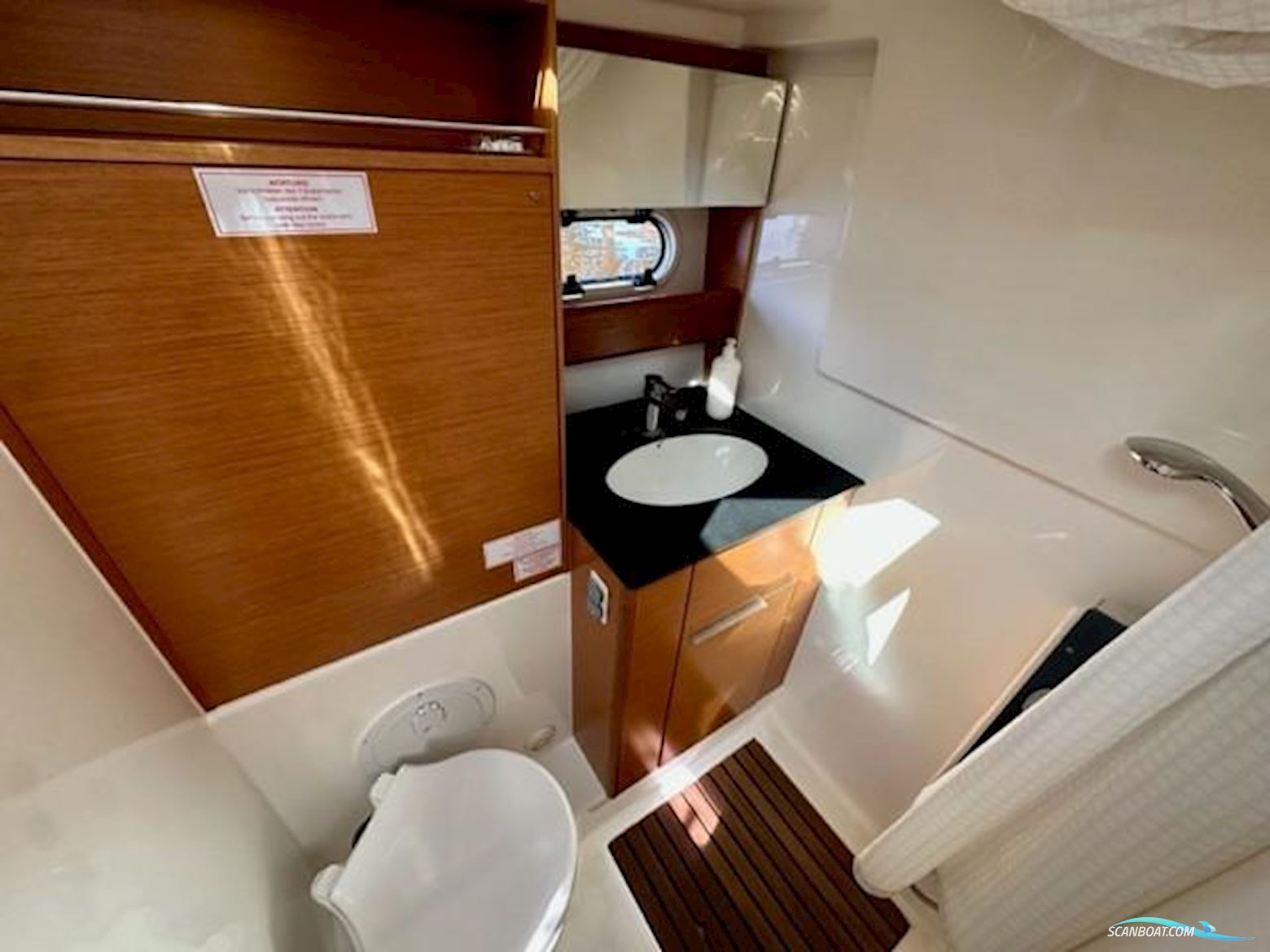 Bavaria Sport 330