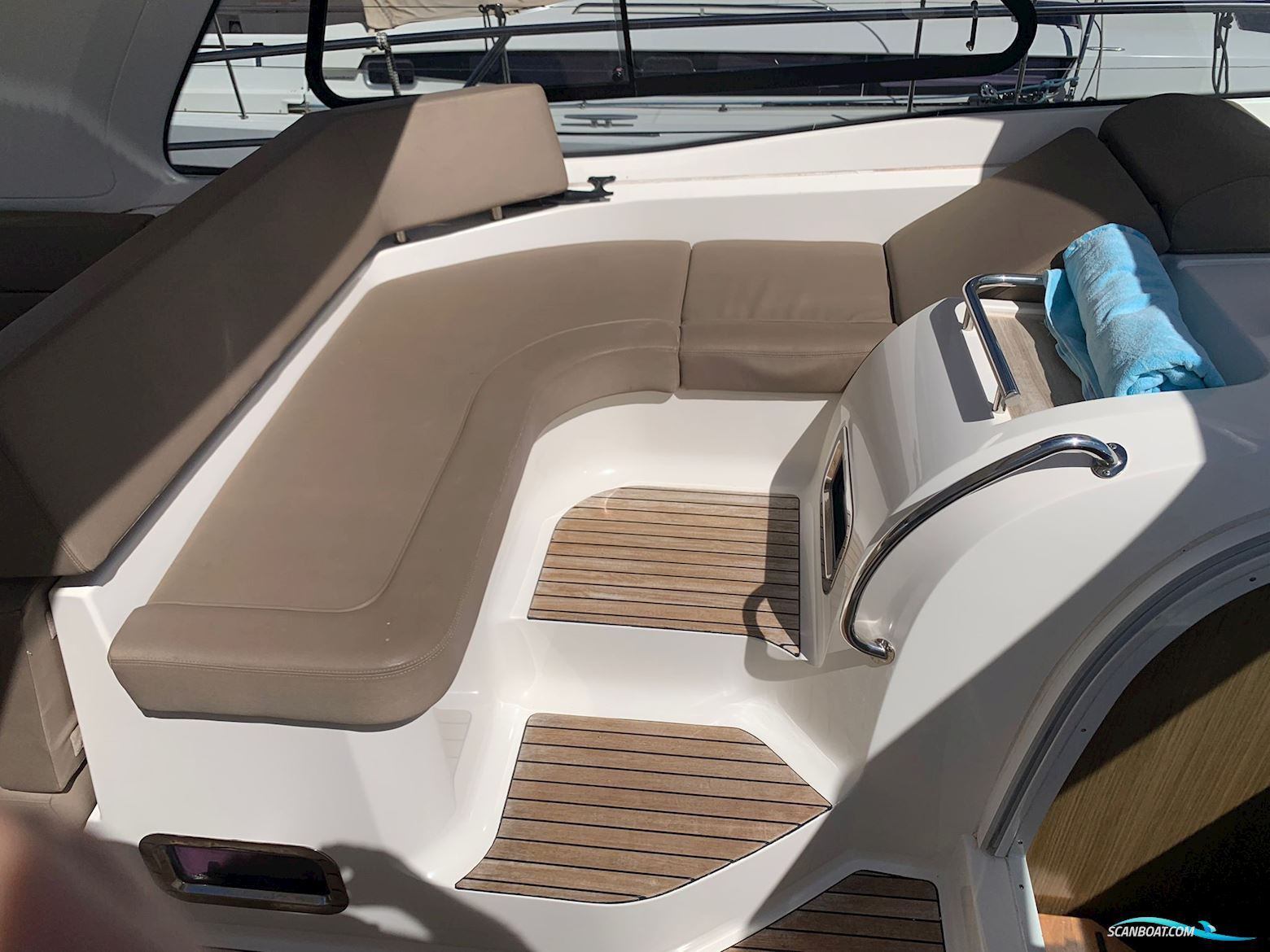 Bavaria Sport 43 Hard Top