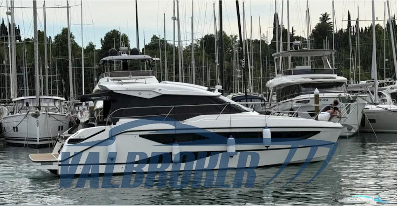 Bavaria SR 36 Hard Top Motorboten 2023, met Volvo Penta V8 motor, Italië