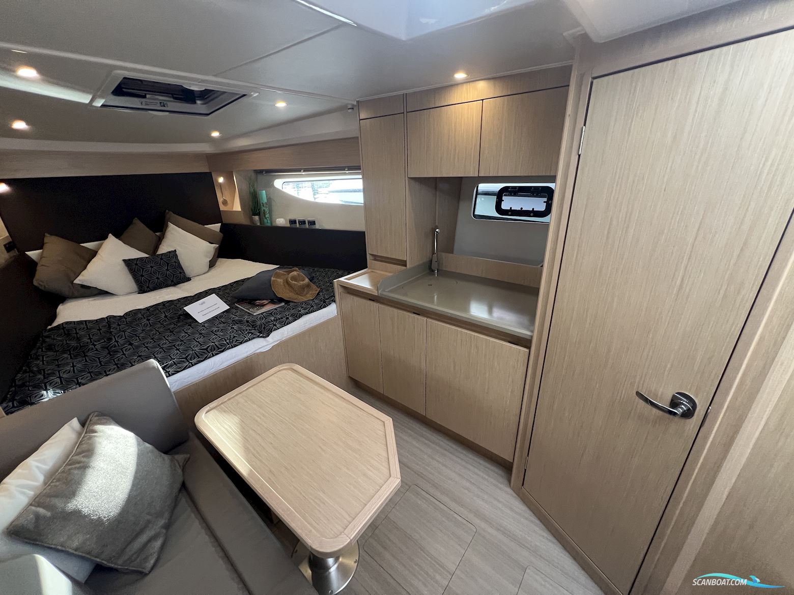 Bavaria SR35 Open Top