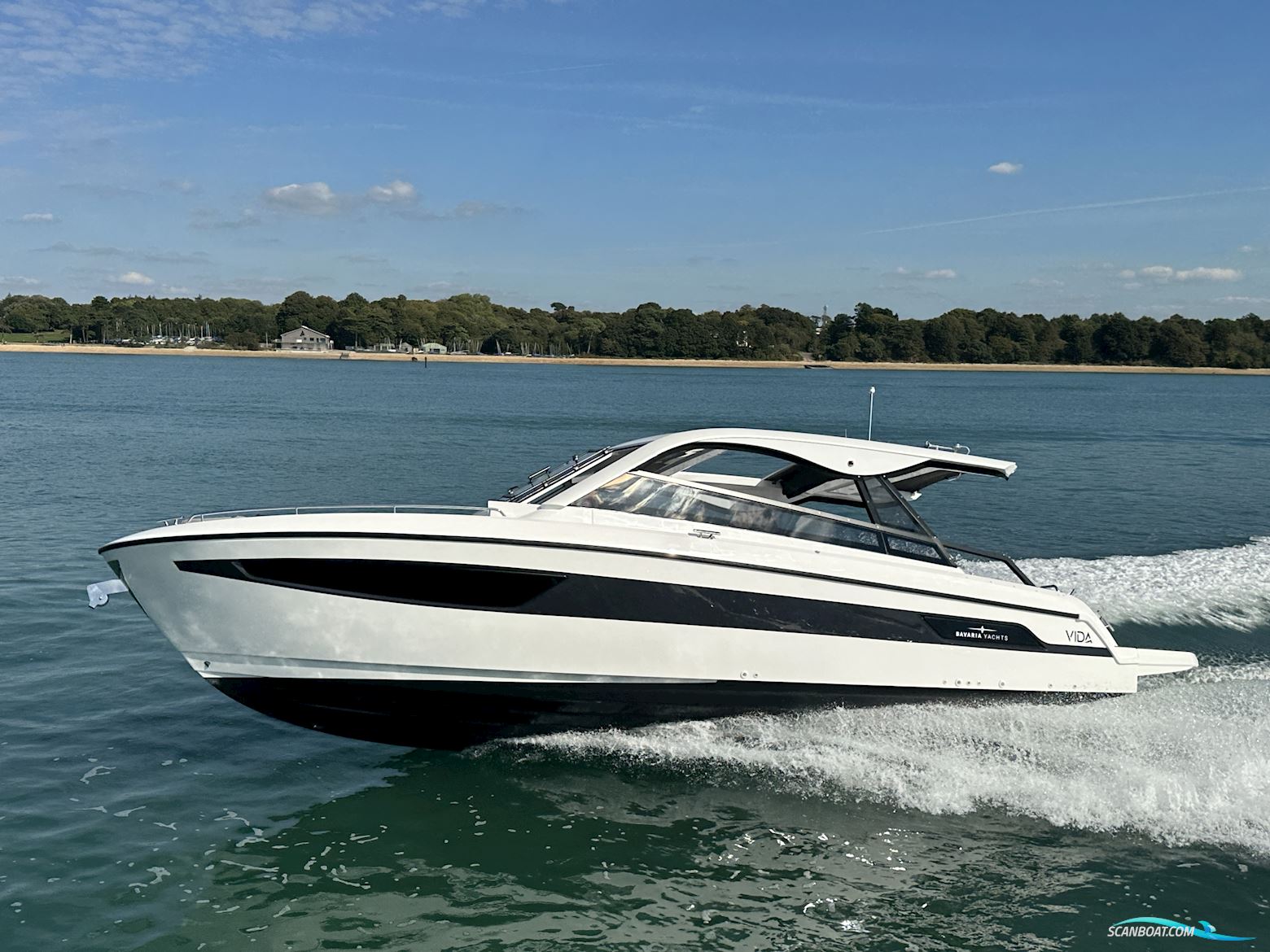 Bavaria Vida 33 Hard Top - PALMA BOAT SHOW DISCOUNT