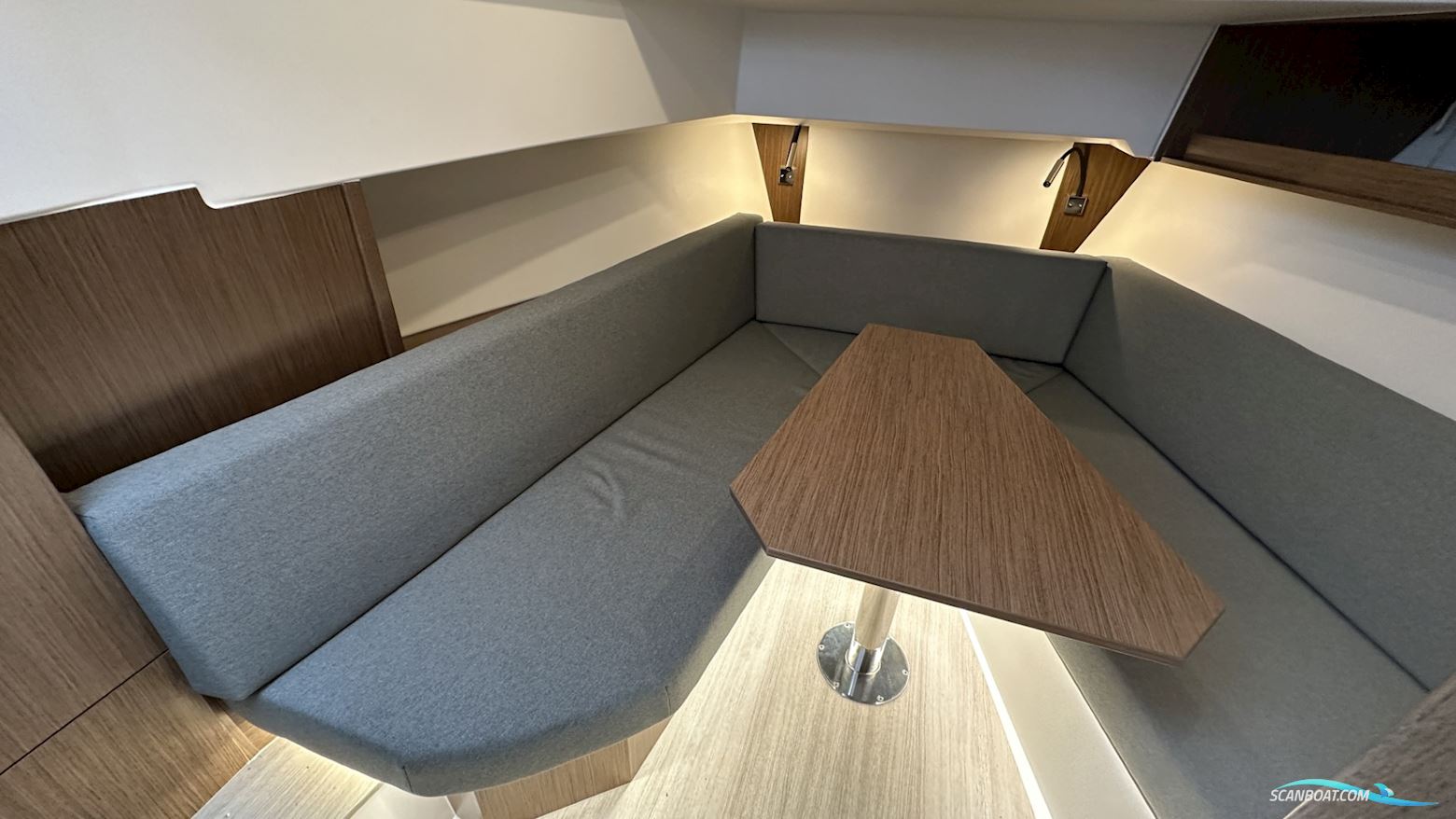 Bavaria Vida 33 Hard Top