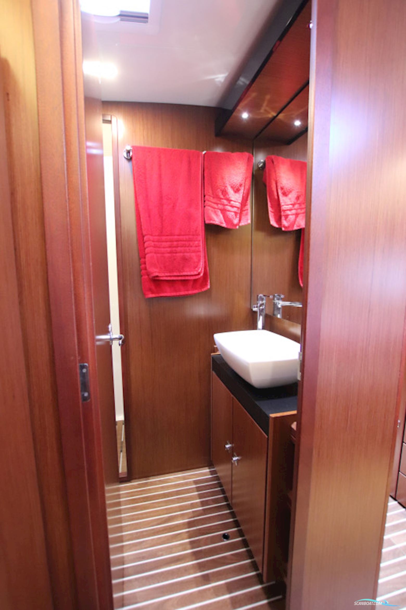 Bavaria Viertes 420 Fly