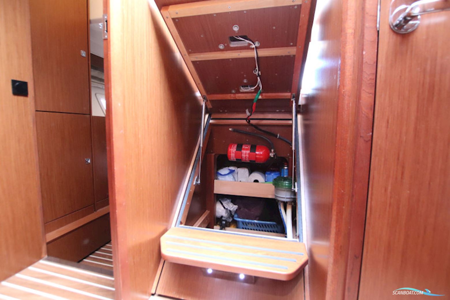 Bavaria Viertes 420 Fly