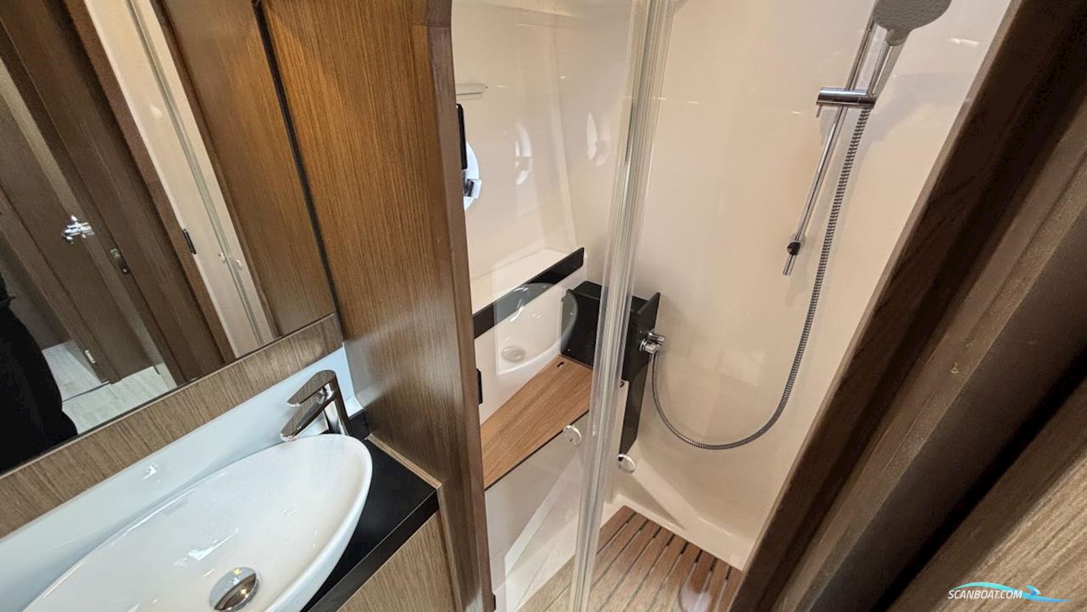 Bavaria VIRTESS 420 FLY