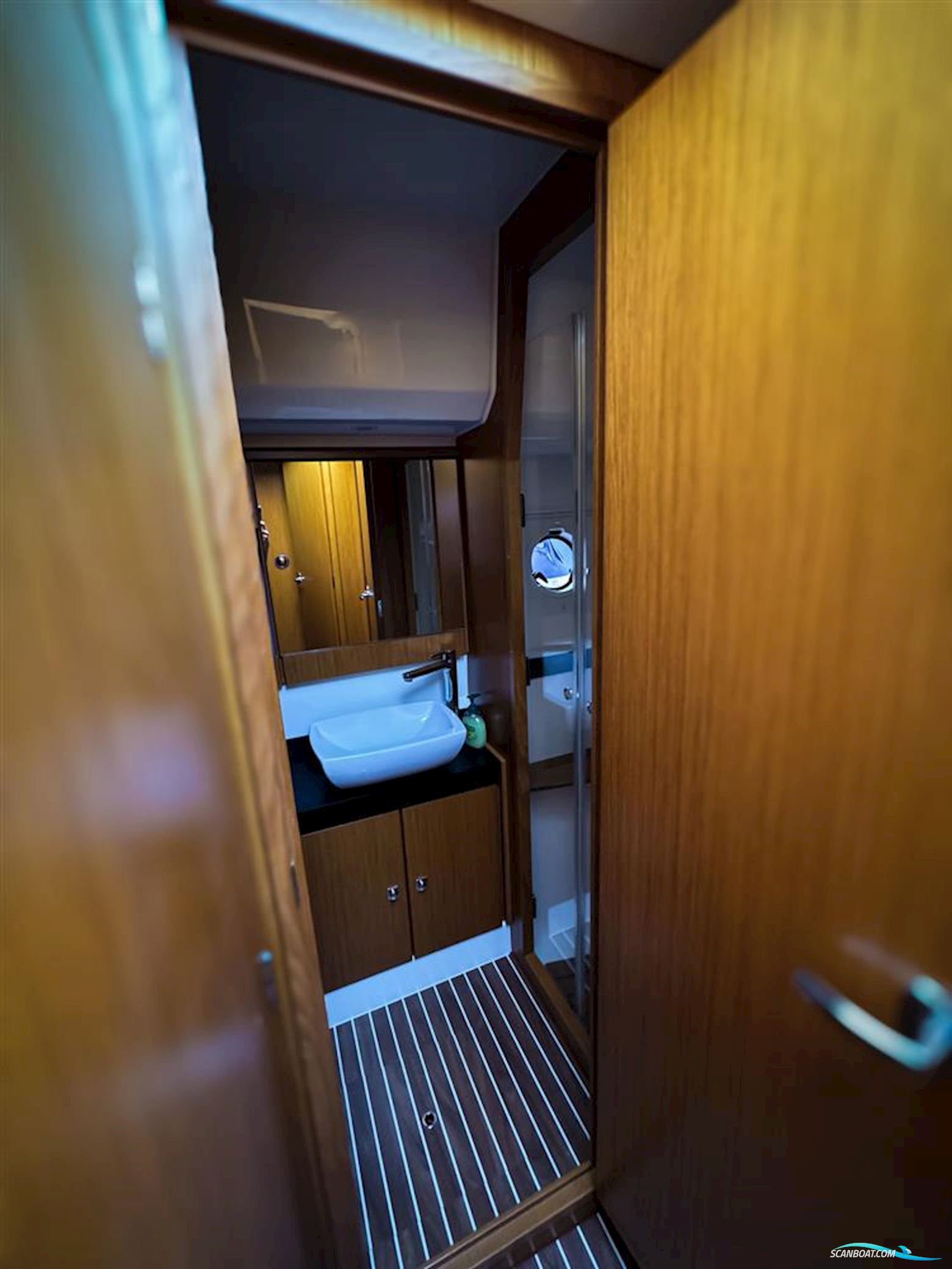 Bavaria Virtess 420 Fly