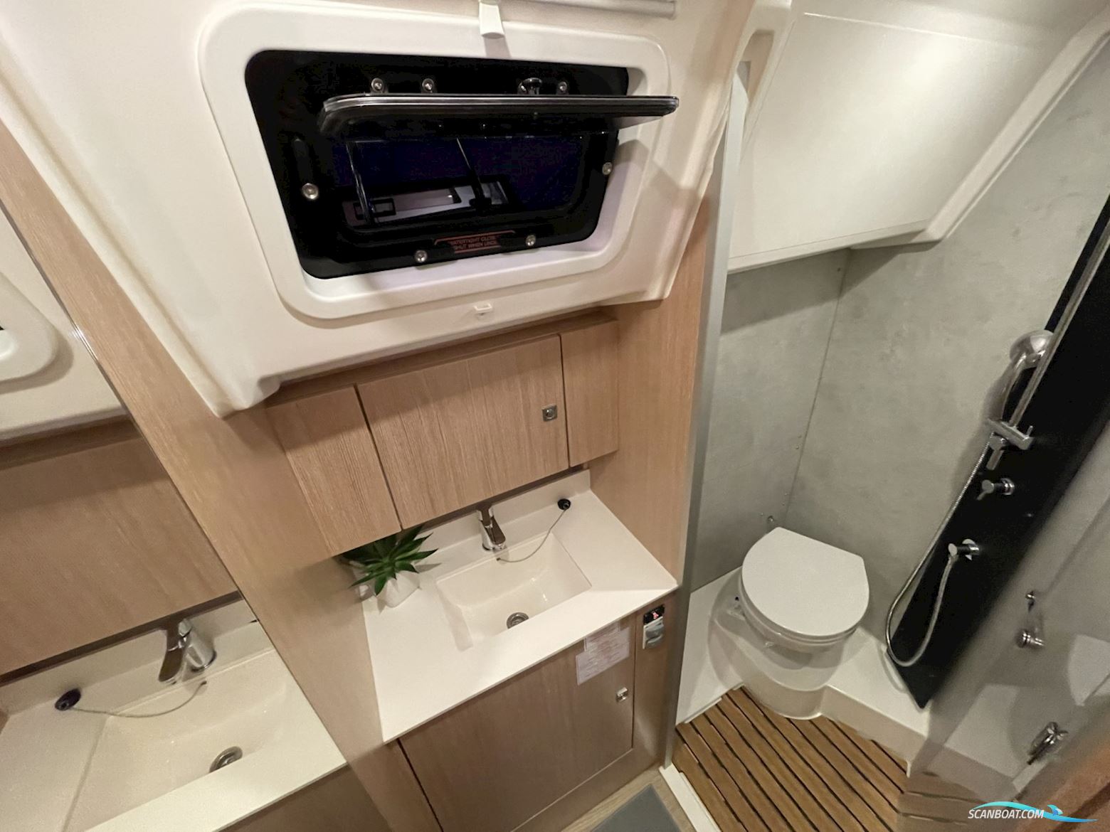 Bavaria Yachtbau Gmbh C42