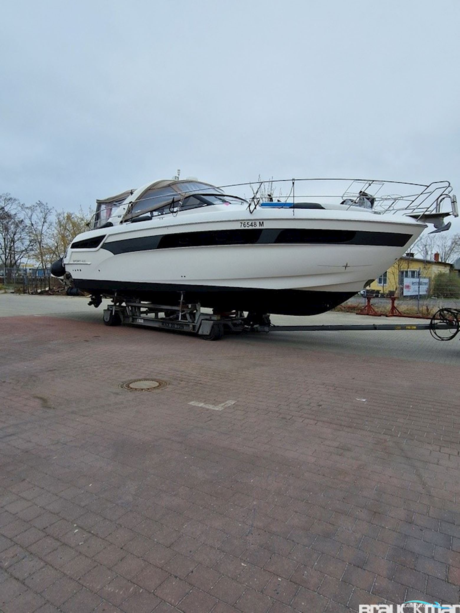 Bavaria Yachtbau GmbH Sport 400 Motorboten 2015, met Mercruiser motor, Duitsland