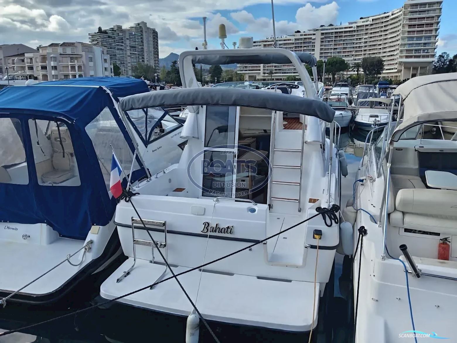 Bayliner  FLY cierra 2858