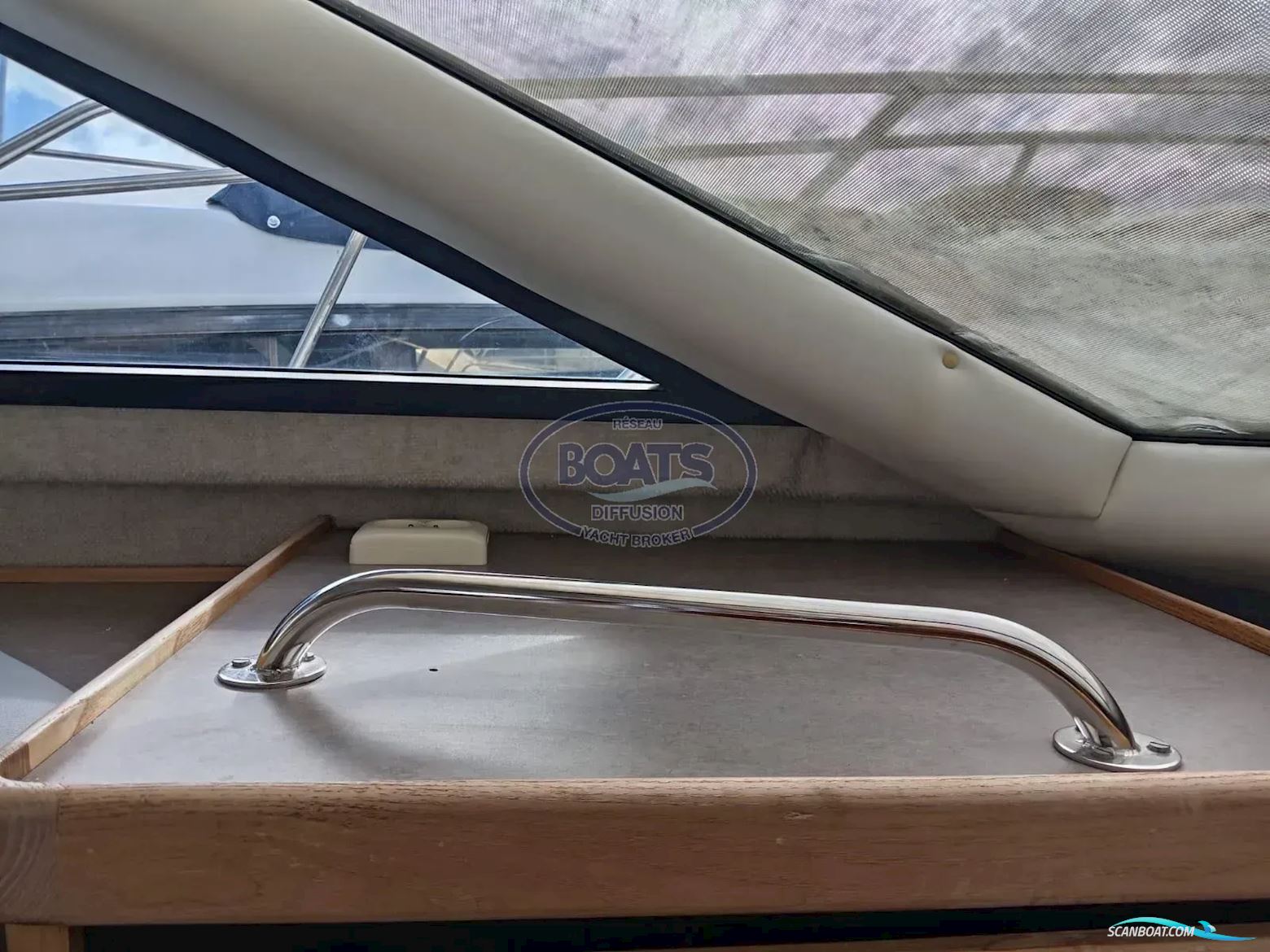 Bayliner  FLY cierra 2858