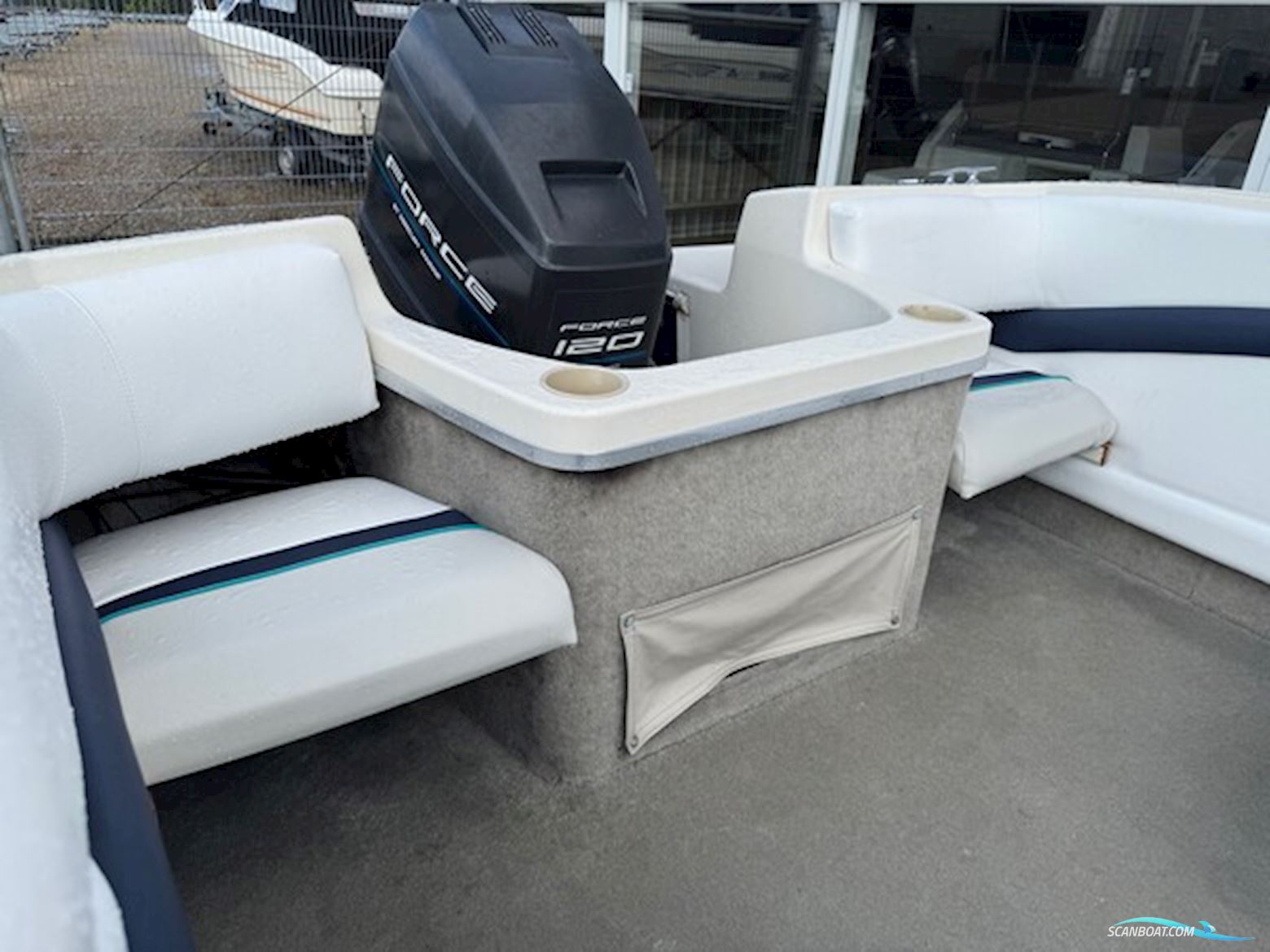 Bayliner 1802 Capri LS Bowrider Med 120 hk Mercury Force - Sælges Engros