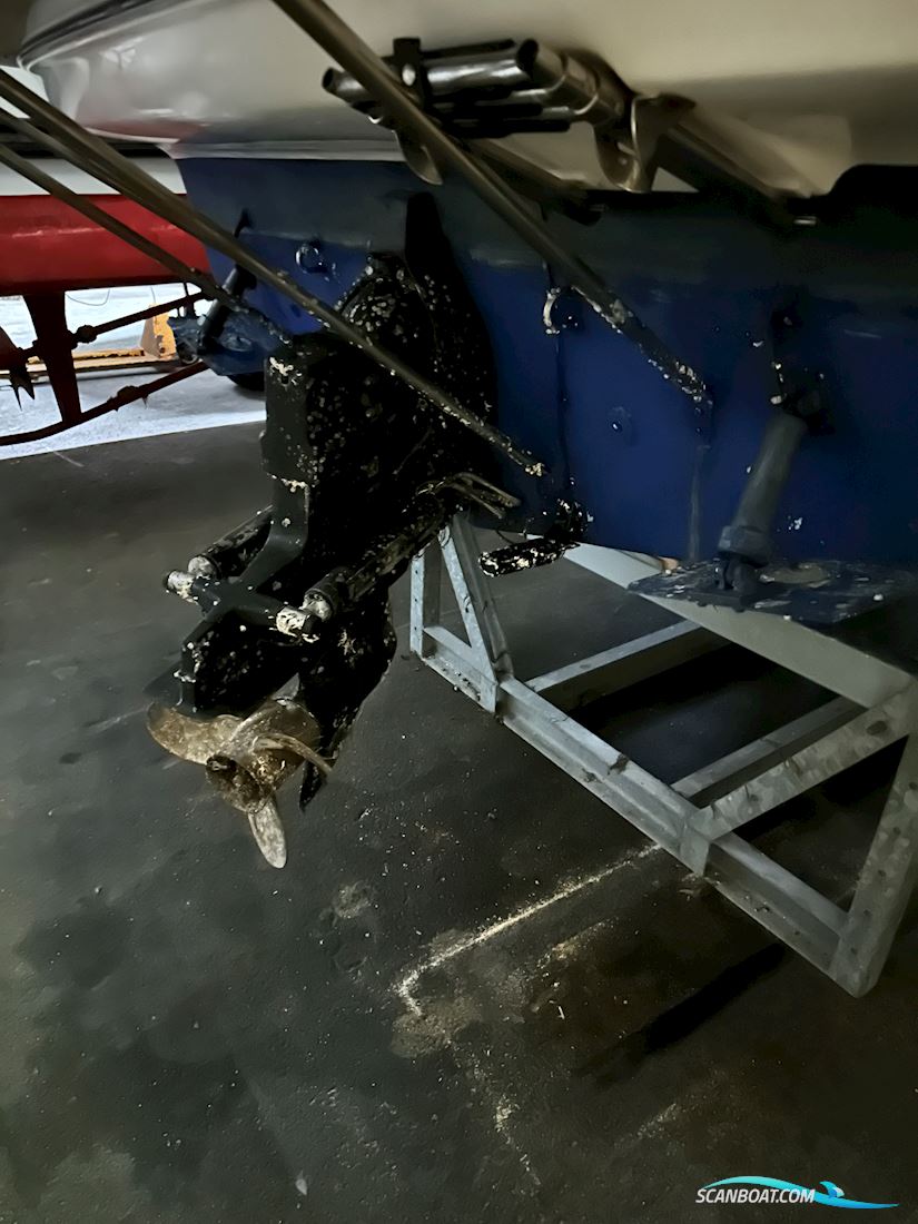 Bayliner 245 Ciera. Projekt båd. 