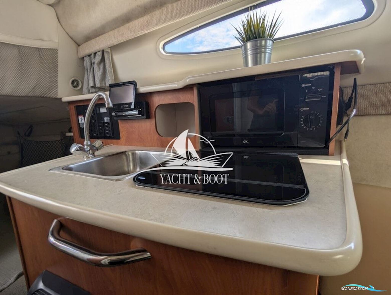 Bayliner 245