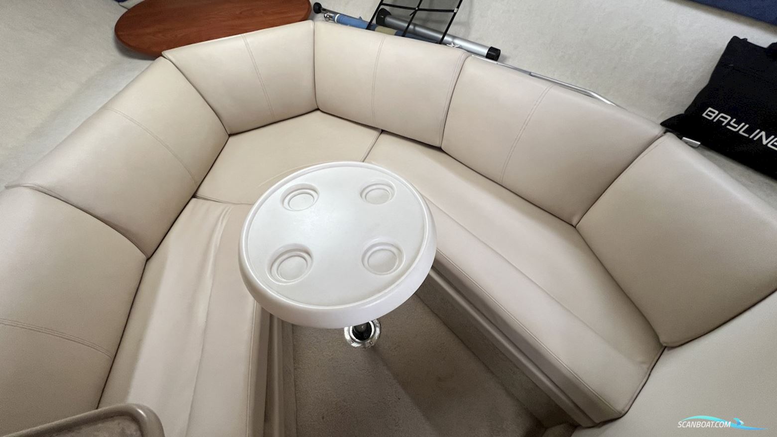 Bayliner 245CR