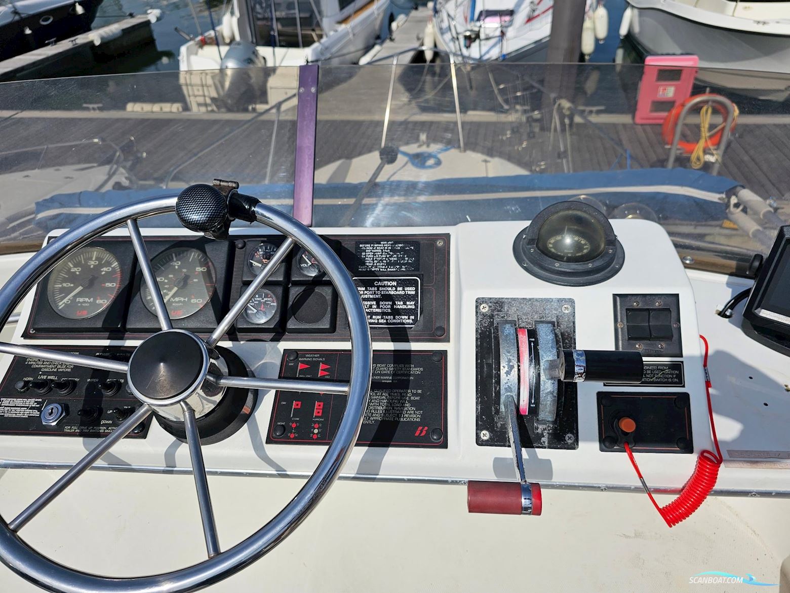 Bayliner 2556 Flybridge