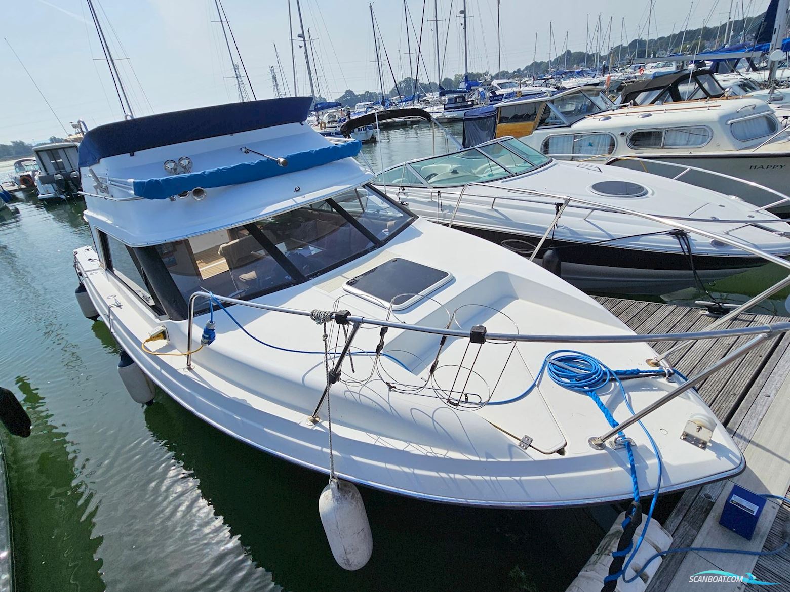 Bayliner 2556 Flybridge