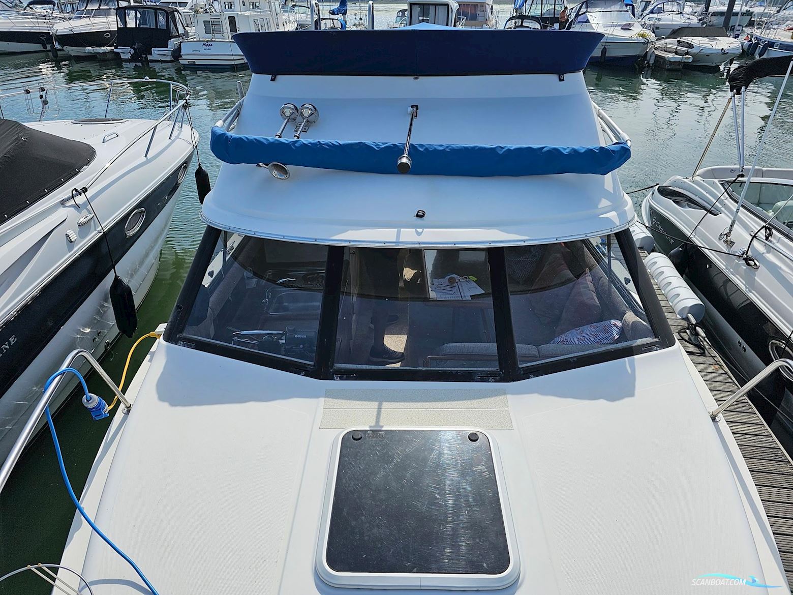 Bayliner 2556 Flybridge