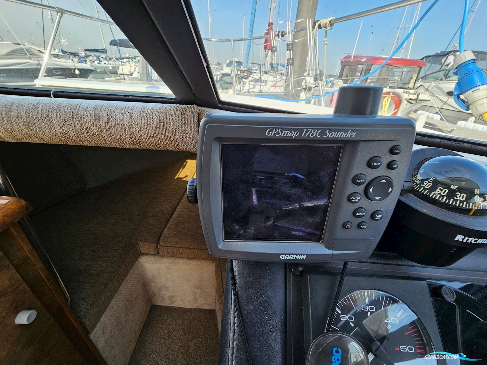 Bayliner 2556 Flybridge