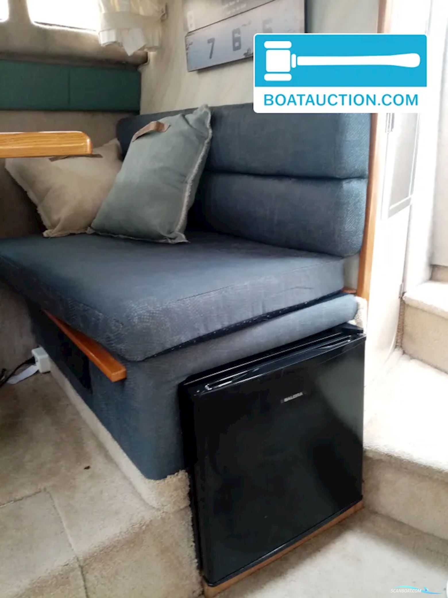 Bayliner 2655 wide body