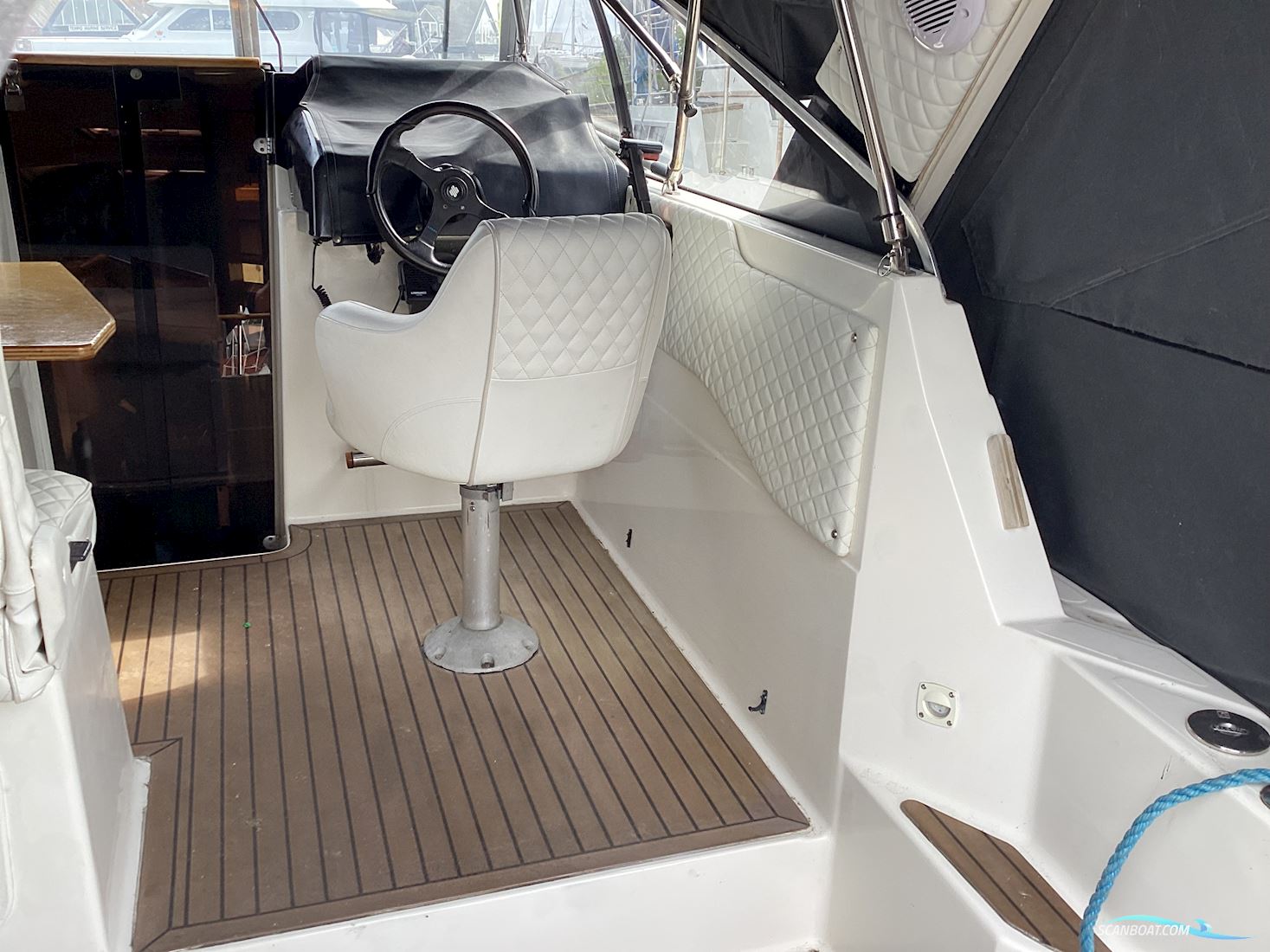 Bayliner 2655 Wide Body
