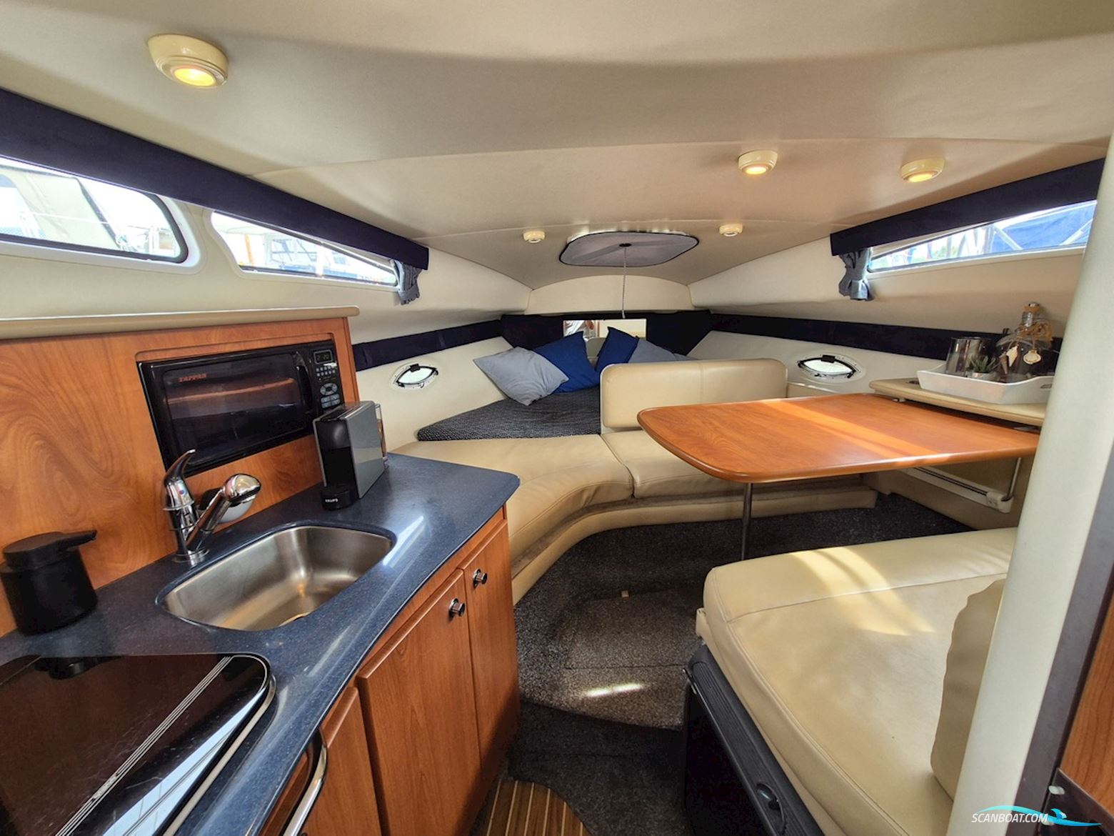 Bayliner 275
