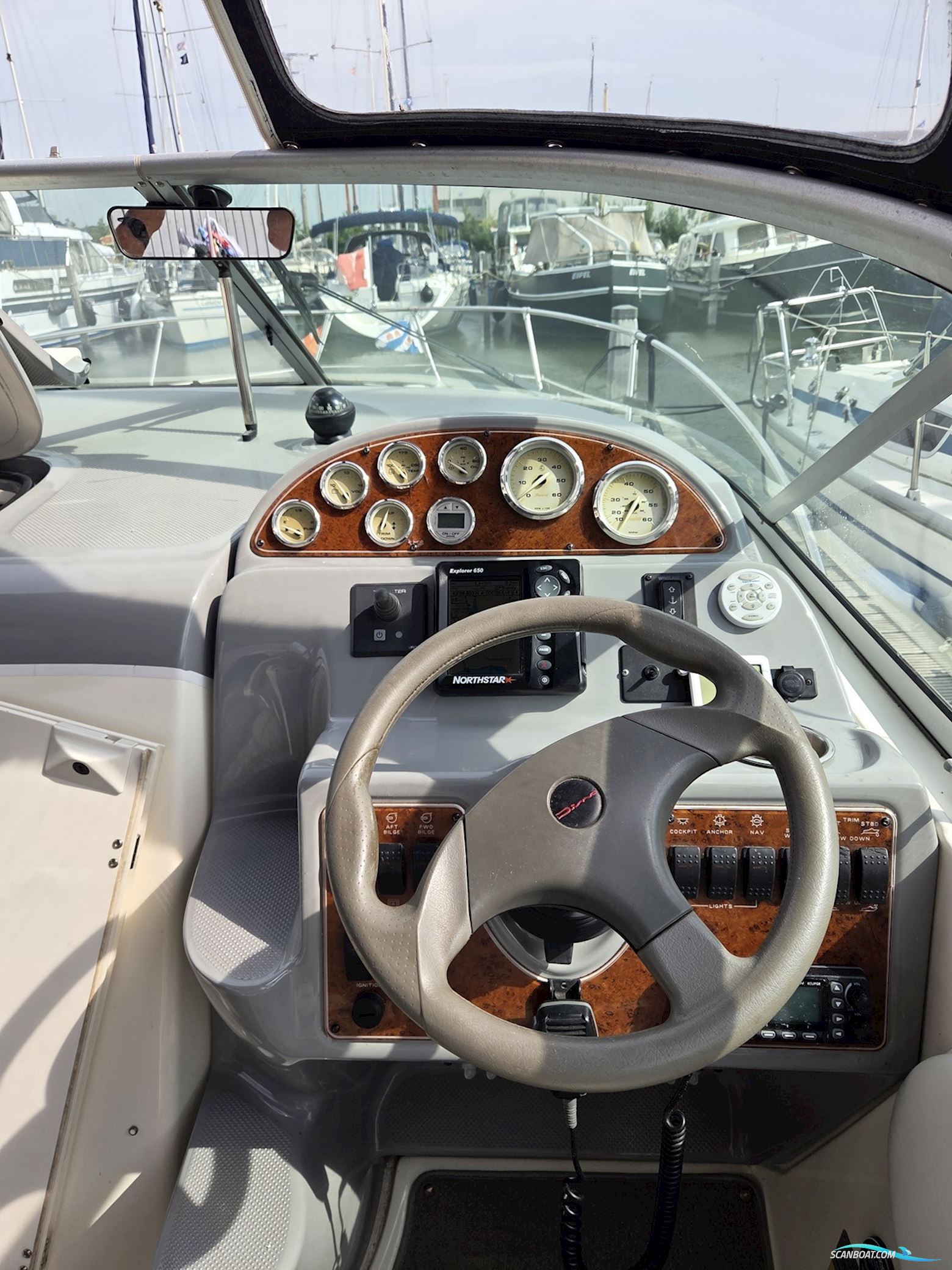 Bayliner 275
