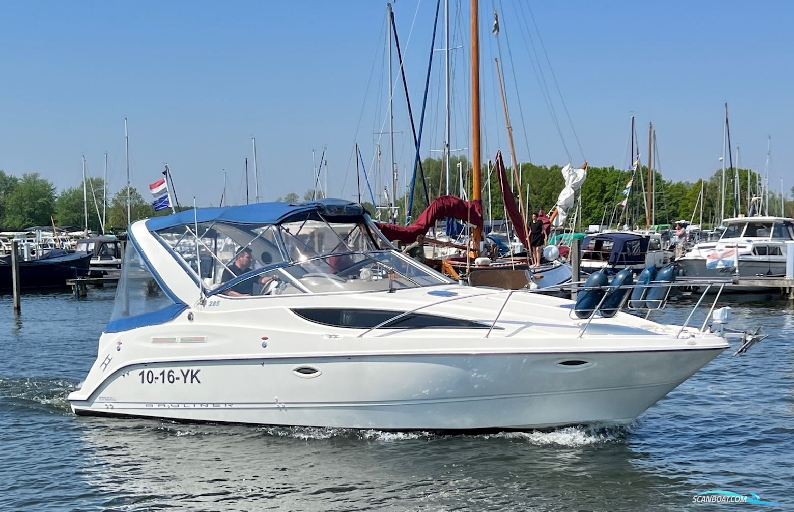 Bayliner 285 Ciera Sunbridge Motorboten 2003, met Mercruiser motor, The Netherlands
