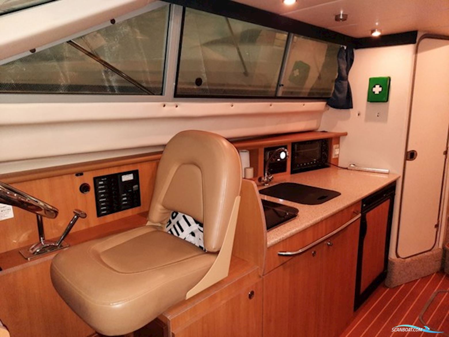 Bayliner 288 Flybridge Årg. 2008 - 250 HK DIESEL...