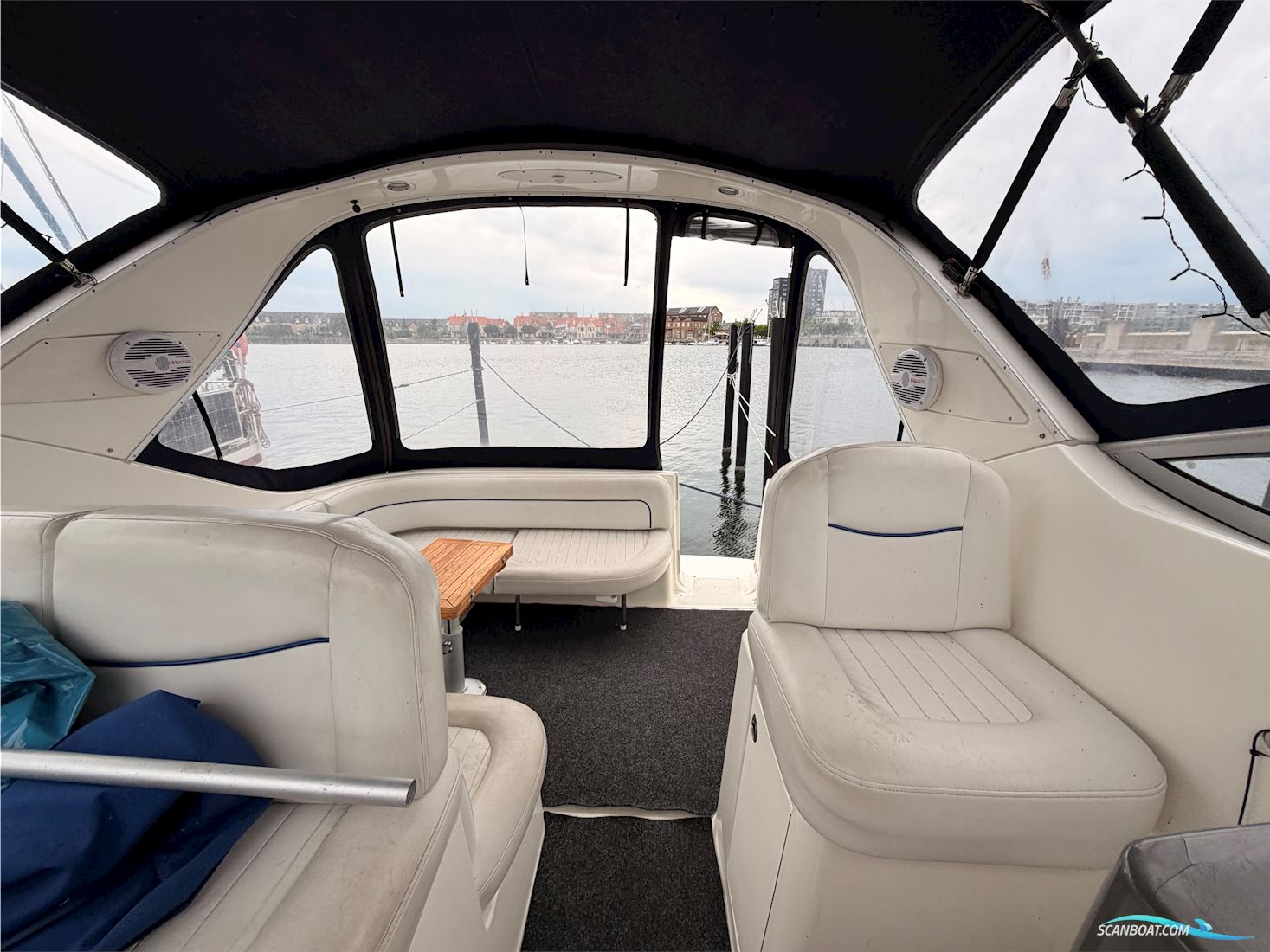 Bayliner 305
