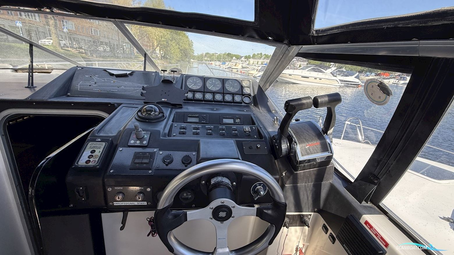 Bayliner 3250 Avanti Sunbridge