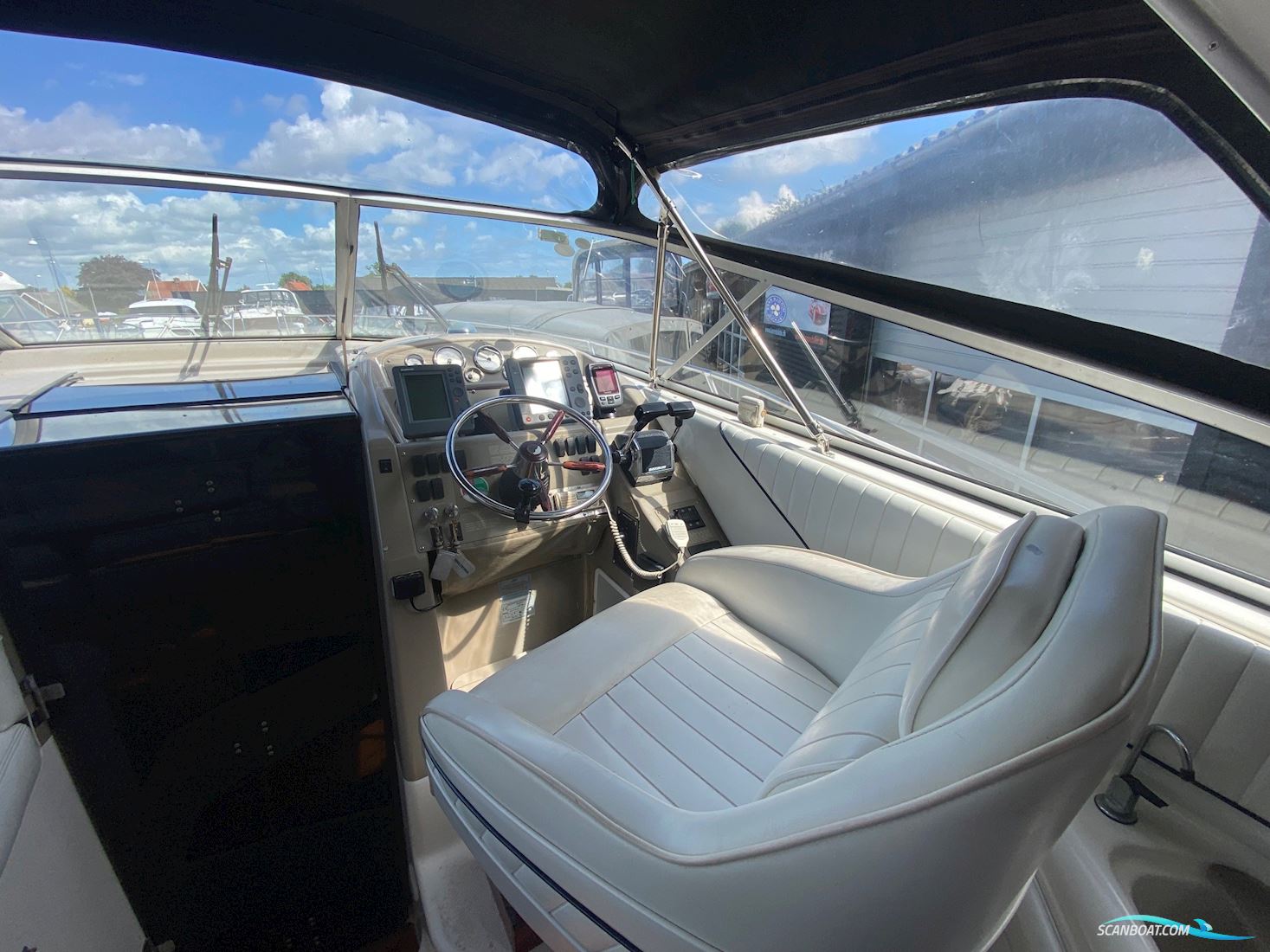 Bayliner 3255 Avanti