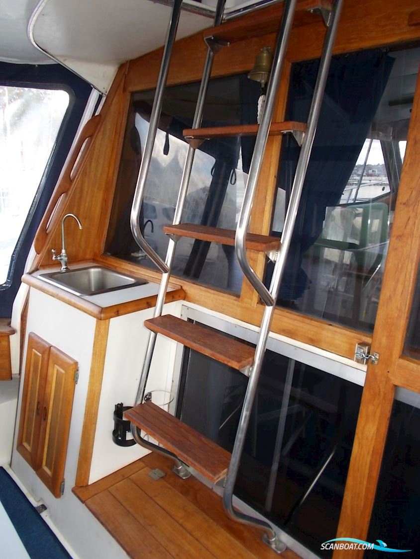 Bayliner 3288 Flybridge Flot Stand