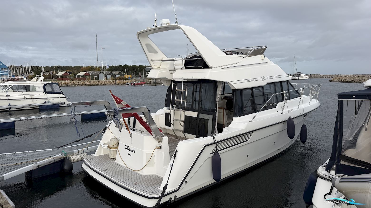 Bayliner 3688 Fly