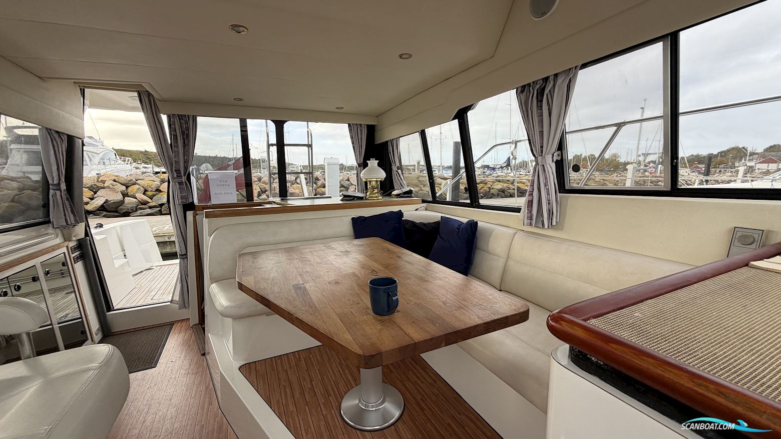 Bayliner 3688 Fly