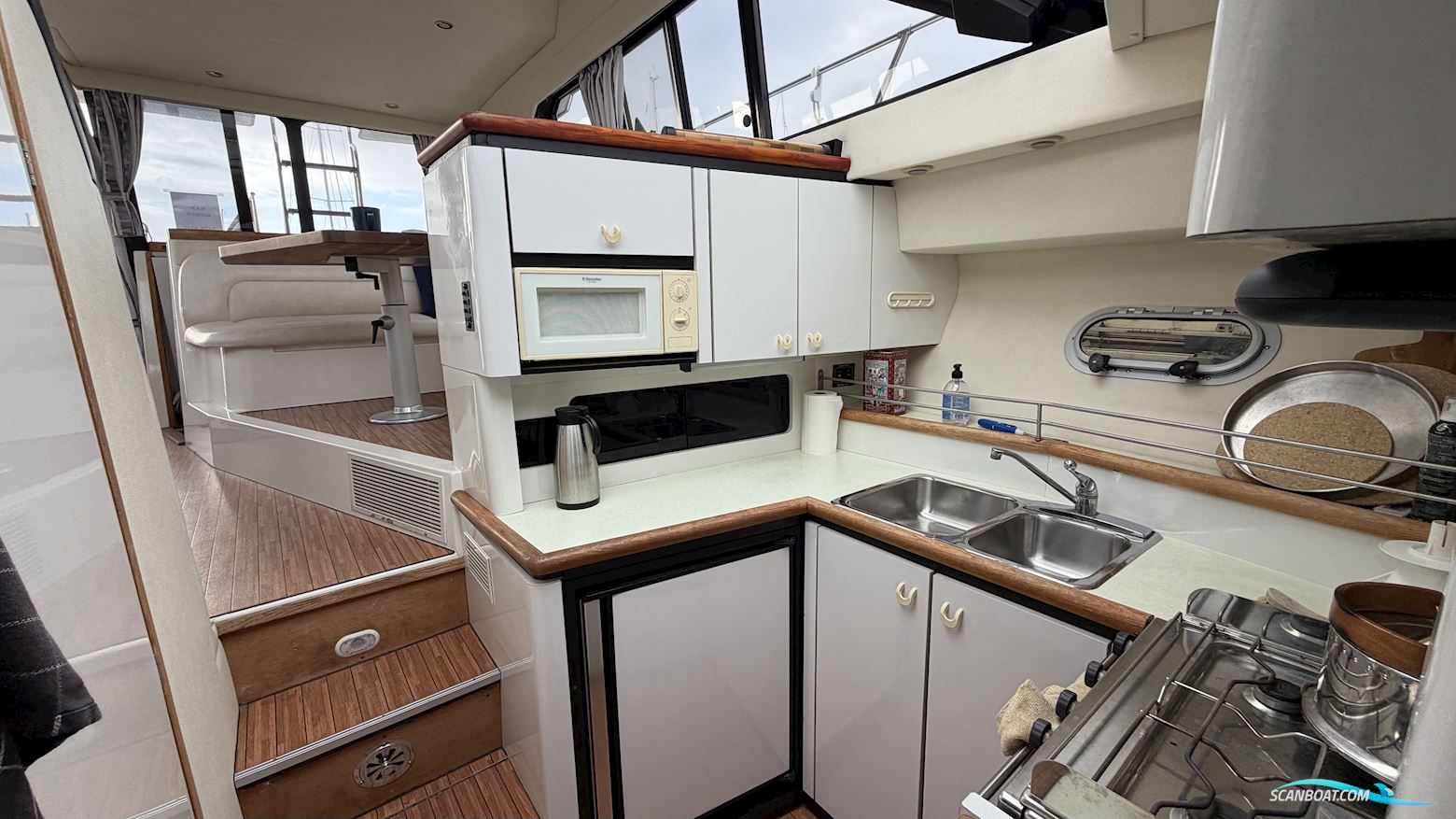 Bayliner 3688 Fly