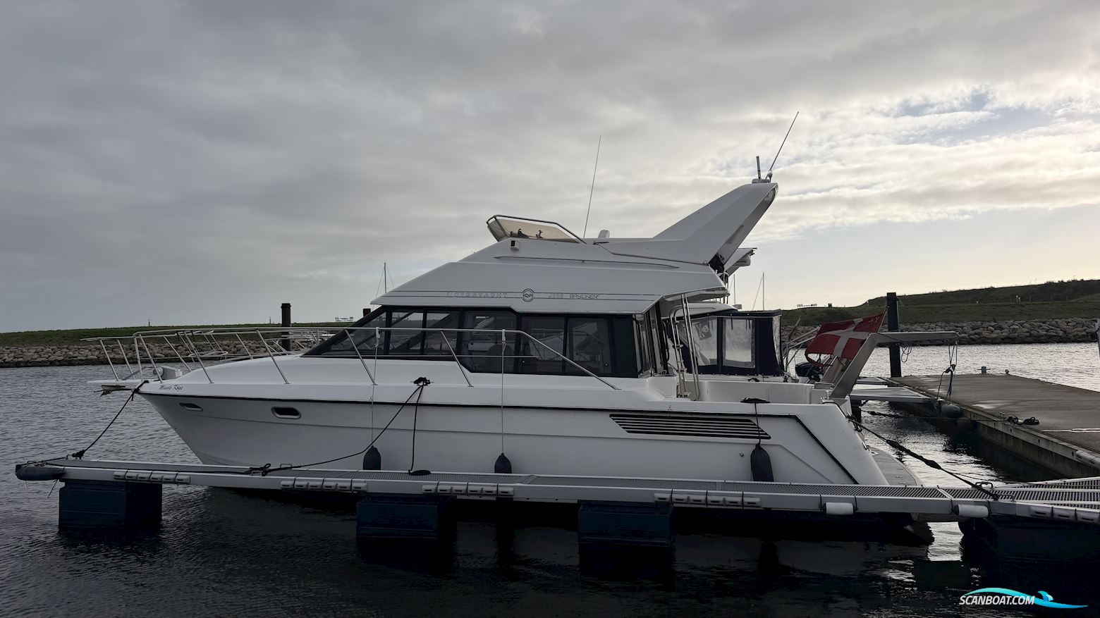 Bayliner 3688 Fly
