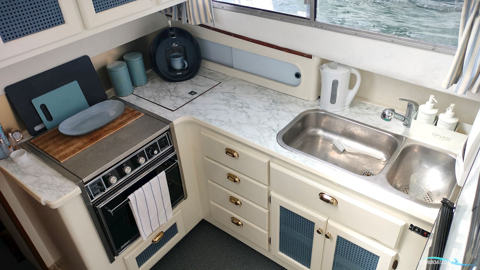 Bayliner 3870
